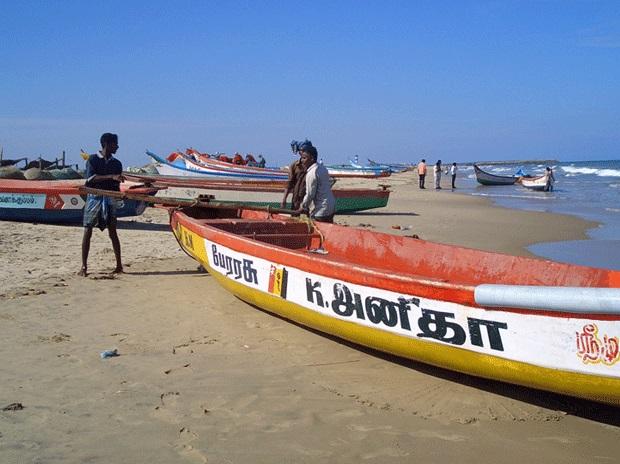 Sri Lankan Navy arrests 16 Indian fishermen from Tamil Nadu