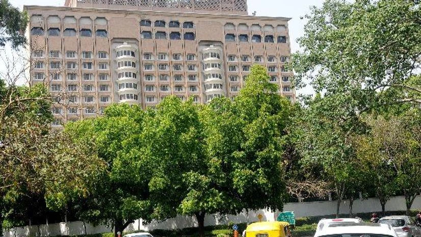 Taj Mansingh Taj Mansingh
