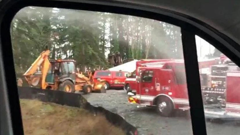 6 killed, 100 injured as Washington's Amtrak train derails on inaugural day 6 killed, 100 injured as Washington's Amtrak train derails on inaugural day