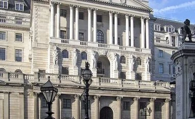 Bank of England holds off more stimulus as Covid-19 vaccines roll out bank of england