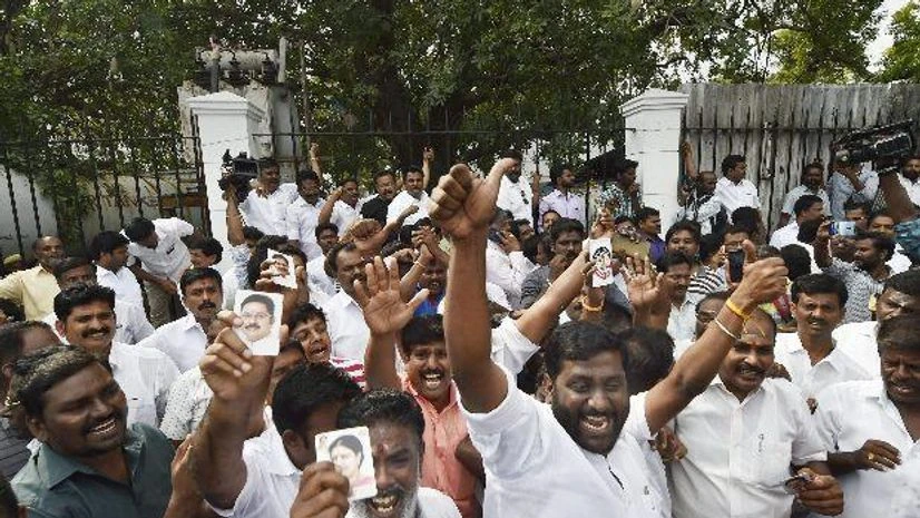 Dhinakaran Dhinakaran