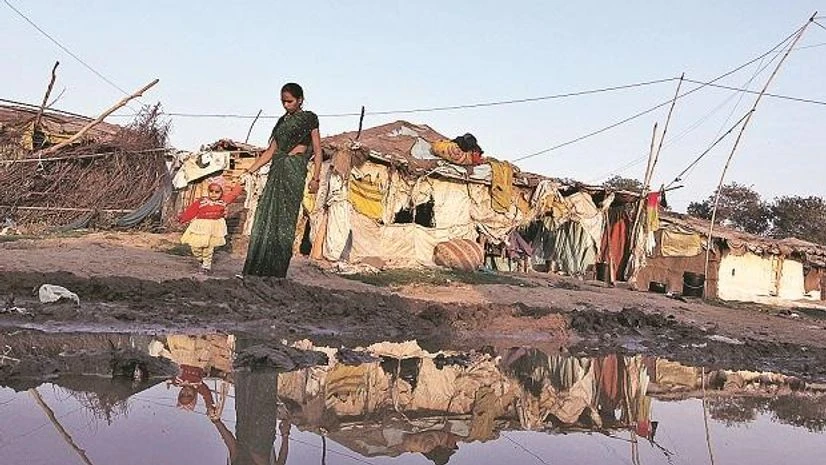 Backward, poor Wide gap between higher and lower ranked districts