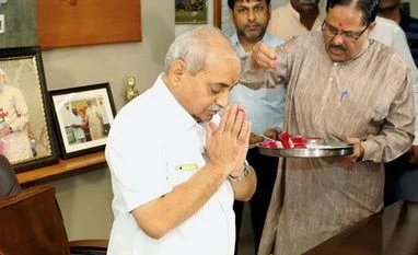 Gujarat Dy CM Nitin Patel takes charge of finance ministry on Shah's behest Gujarat Dy CM Nitin Patel takes charge of finance ministry on Shah's behest