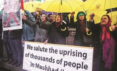 US considering new sanctions on Iran over crackdown on protestors Iran protest