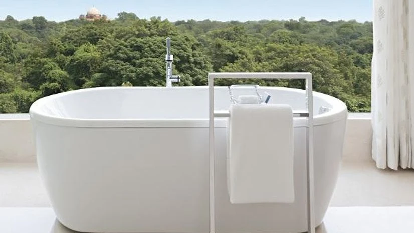 bath tub, luxury tub bath tub, luxury tub