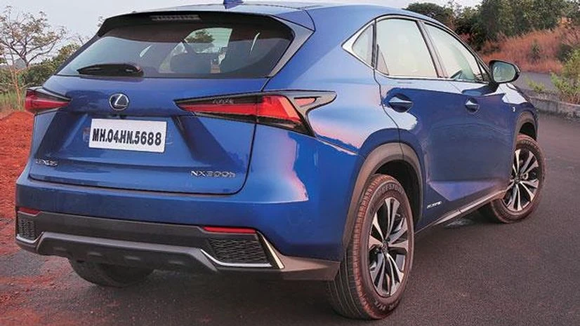 Lexus NX 300h Lexus NX 300h
