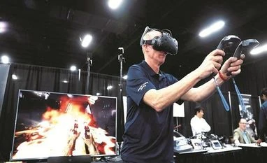 Google releases new VR 180 with cameras capture 360-degree footage VR devices, google VR devices, Lenovo and Google partnership,