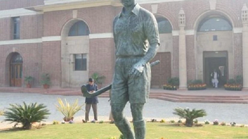 Dhyanchand statue Dhyanchand statue