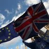 Despite Brexit drag, UK economy grows fastest in last three months of 2017