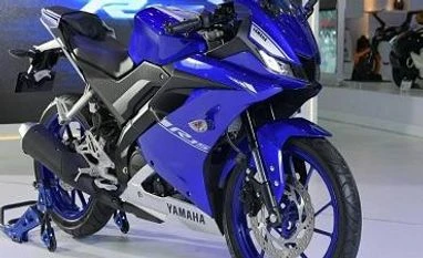 Auto Expo 2018: Yamaha unveils Version 3.0 of YZF-R15 at Rs 125,000 YZF-R15