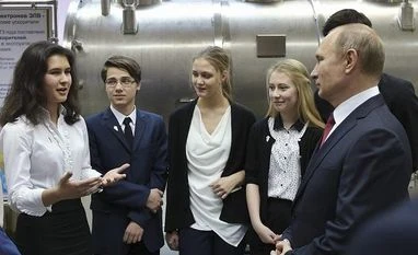 Still don't have a smartphone, no interest in social media: Putin Vladimir Putin