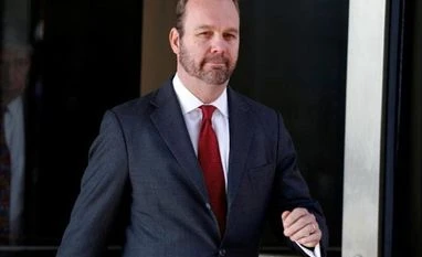 Russia interference in US elections: Top Trump campaign aide pleads guilty Russia interference in US elections: Top Trump campaign aide pleads guilty