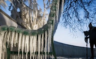 5 die in Poland in frigid temperatures as Arctic blast engulfs Europe Europe cold