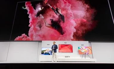 Samsung brings 'invisible' QLED TVs with Bixby voice control to life Samsung, Samsung QLEDs