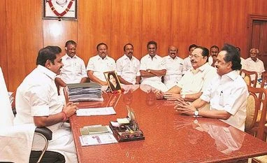 DMK Deputy General Secretary Subbulakshmi Jagadeesan quits party membership STATE SCAN, Tamil Nadu, Dravidian parties, DMK, AIADMK, Cauvery water,Chief Minister Edapadi K Palaniswami ,M K Stalin,Karunanidhi,Cauvery Manage-ment Board, CMB, Cauvery Water Regulatory Committee, CWRC, O Panneerselvam,Jayalalithaa,Karnataka,Palani
