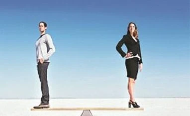 63% of students believe that India is ready to become global fintech hub 63% of students believe that India is ready to become global fintech hub