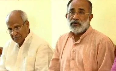 Why do Aadhaar critics get naked before white man for US visa: K J Alphons K.J Alphons,Union Minister of State for Tourism,US visa, US visa form,Unique Identification Authority of India, UIDAI,Aadhaar,privacy,biometrics,data breach