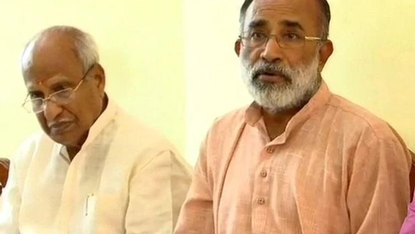 K.J Alphons,Union Minister of State for Tourism,US visa, US visa form,Unique Identification Authority of India, UIDAI,Aadhaar,privacy,biometrics,data breach K.J Alphons,Union Minister of State for Tourism,US visa, US visa form,Unique Identification Authority of India, UIDAI,Aadhaar,privacy,biometrics,data breach