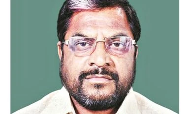 Would not join hands with either BJP or MVA, Congress and NCP: Raju Shetti Raju Shetti