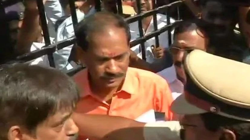 Three nominated #BJP MLAs V Saminathan, KG Shankar and S Selvaganapathy protest outside #Puducherry Legislative Assembly Puducherry. (Photo: Twitter)
