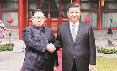 Xi Jinping, Kim Jong Un share messages reaffirming China-N Korea alliance Kim Jong-un-Xi Jinping