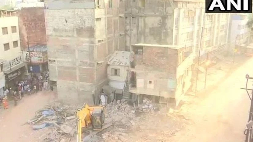 indore, indore building collapse, building indore, indore building collapse, building