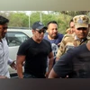 Salman Khan leaves from Jodhpur Central Jail to Jodhpur Airport Salman Khan leaves from Jodhpur Central Jail to Jodhpur Airport