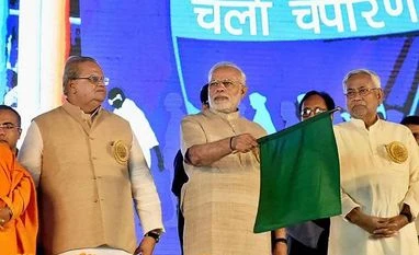 Modi raps opposition parties over parliament impasse, praises Nitish Kumar Prime Minister Narendra Modi ,Narendra Modi, Parliament, opposition parties, Nitish Kumar, Bihar CM, Mahatma Gandhi, Satyagraha movement,Rabdi Devi, Tejashvi Yadav