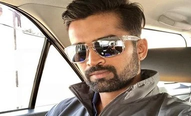 IPL 2018: Vinay Kumar asks KKR fans to 'chill' after disastrous final over IPL 2018, Chennai Super Kings, Kolkata Knight Riders, CSK, KKR, Vinay Kumar