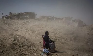 Venezuelan photojournalist Ronaldo Schemidt wins World Press Photo Contest "The Battle for Mosul" by Ivor Prickett for The New York Times