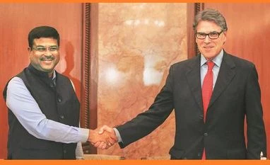 US energy majors want govt to give them larger access to Indian markets Dharmendra Pradhan, Rick Perry