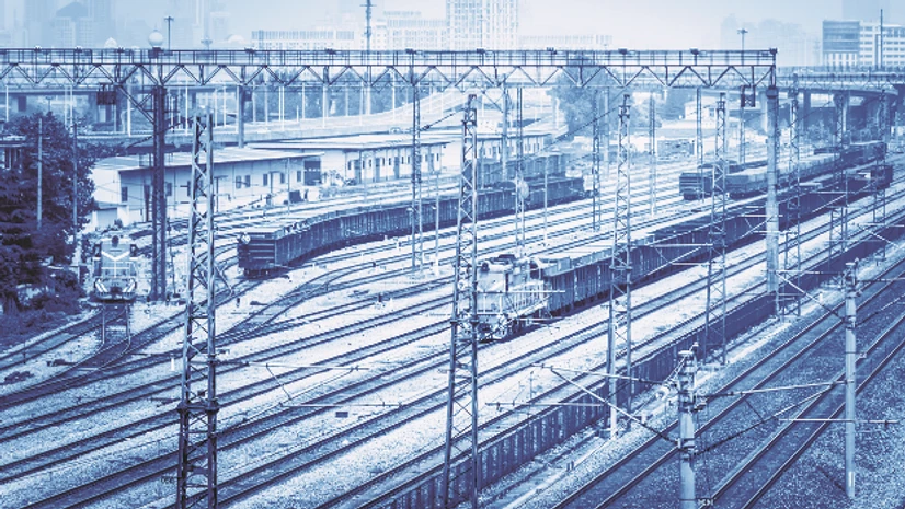 Railway Crossing the line: The Chinese network now has a Qinghai-Tibet Railway, connecting Beijing with Lhasa