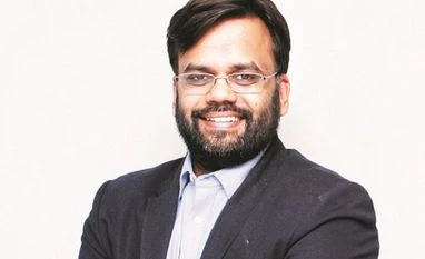 Rivigo raises $65 million from Warburg Pincus and SAIF Partners Rivigo, Deepak Garg, Maruti Suzuki, Hero MotoCorp, ITC, Amul, Marks & Spencer, commercial vehicles, Warburg Pincus, SAIF Partners