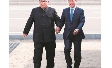 So what if Trump ditched Kim Jong un? 'Rocket man' has found another friend Kim Jong Un, Moon jae-in