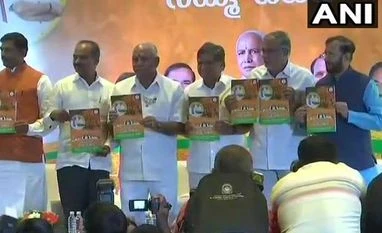 Karnataka election: Rahul Gandhi rates BJP, Modi's manifesto 1/5; updates Karnataka Assembly election 2018
