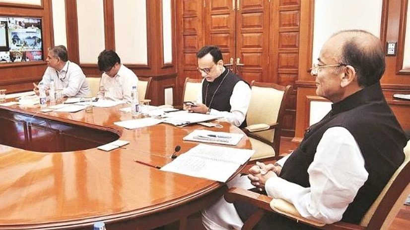 GST Council Finance Minister Arun Jaitley (right) during the GST Council meeting. (Photo: twitter)