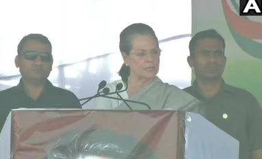 Sonia Gandhi questions Modi's 'sabka saath, sabka vikas' slogan Sonia Gandhi
