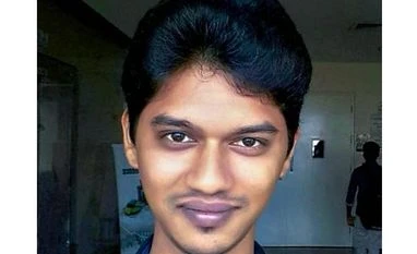 Chennai tourist stoned in J&K: Solatium announced; Mehbooba meets Governor R Thirumani