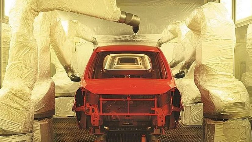 Hyundai's automated multi-model paint shop at Sriperumbudur can handle multiple colours in the same line without the need for a setup change Hyundai's automated multi-model paint shop at Sriperumbudur can handle multiple colours in the same line without the need for a setup change