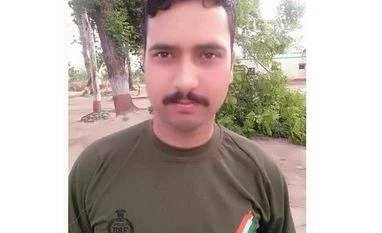 Pak ceasefire violation: BSF jawan, 4 civilians killed in Kashmir; updates bsf, Sitaram Upadhyay