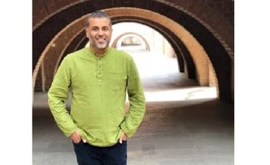 Meet author Chetan Bhagat, the enfant terrible of social media Chetan Bhagat