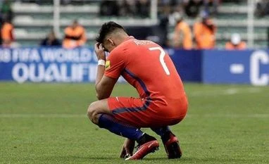 Chile's Alexis Sánchez out of Copa America group stage with injury Chile