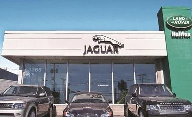 Jaguar Land Rover posts 8% fall in retail sales at 48,160 units in November Jaguar Land Rover