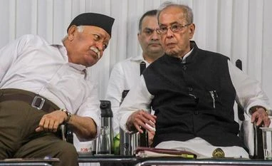 Pranab does RSS salute in fake image; daughter blames BJP dirty tricks dept Pranab Mukherjee