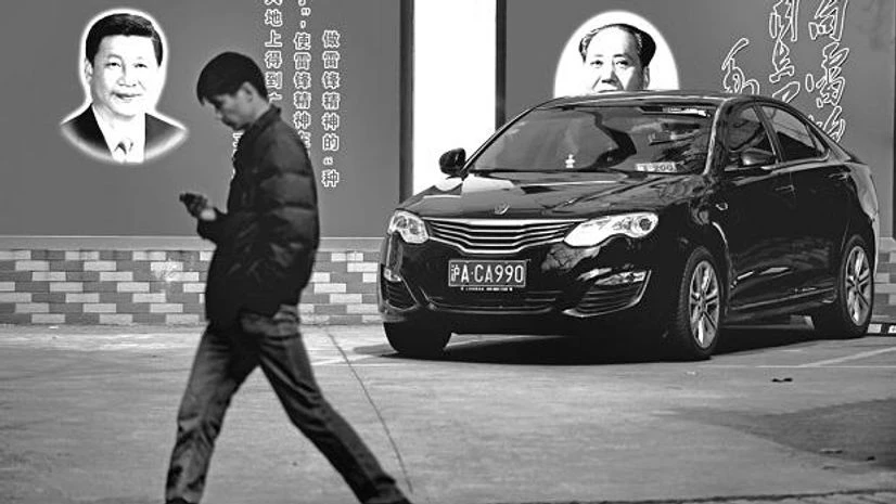 China A middle path for Chinese pedestrians glued to their phones