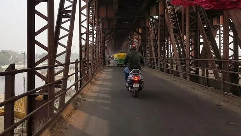 Loha pul, old yamuna bridge Loha pul, old yamuna bridge