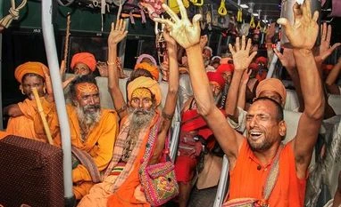 Eighth batch of 5,700 pilgrims leave for Amarnath shrine from Jammu Amarnath Yatra