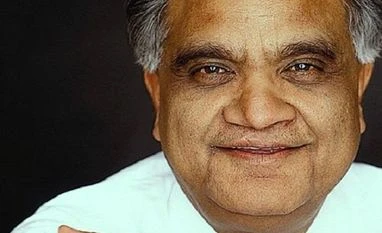 Don't gather business experience looking at the rearview mirror: Ram Charan Ram Charan