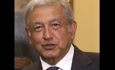 Mexico's nationalist president wants a 'pause' in relations with Spain Lopez Obrador