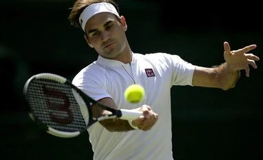 Federer continues winning streak in Basel, defeats Struff to enter quarters roger federer